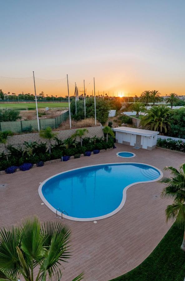 Sunset Condominium ลากอส ภายนอก รูปภาพ